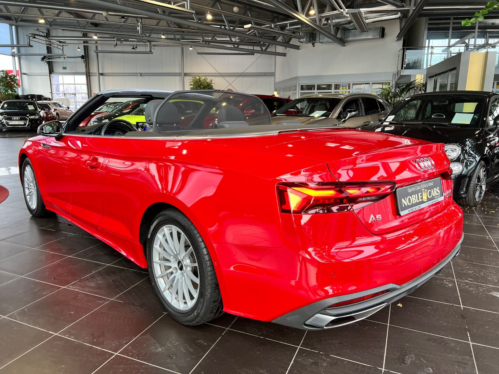 Fahrzeugabbildung Audi A5 Cabriolet 40 TFSI quattro HUD LED NAV RFK SHZ