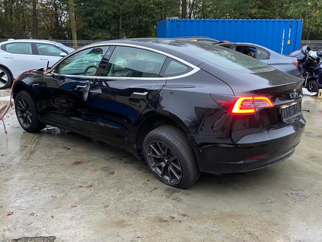 Tesla Model 3 Long Range RWD*Leder*Led*Navi*Autopilot*