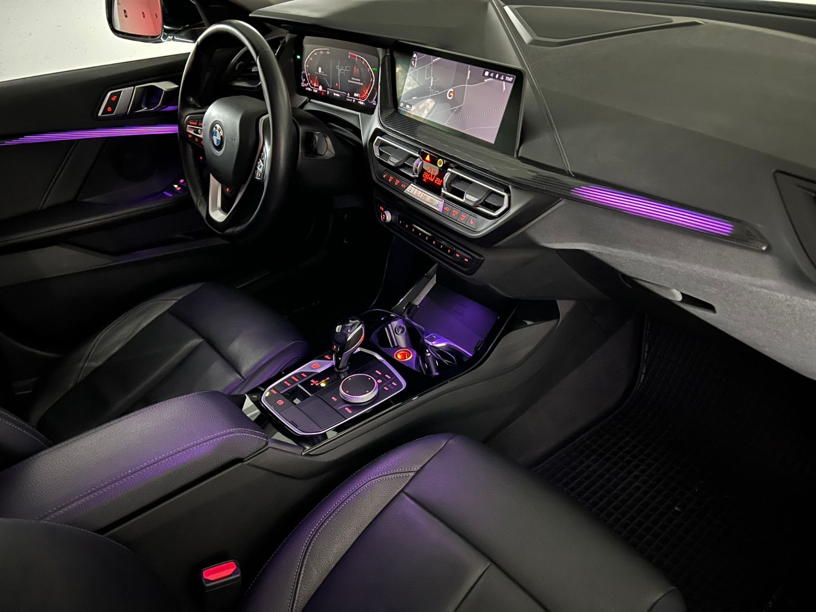 Fahrzeugabbildung BMW 120 d xDrive LUXURY LINE/LED/HuD/VRTL PIT/PANO