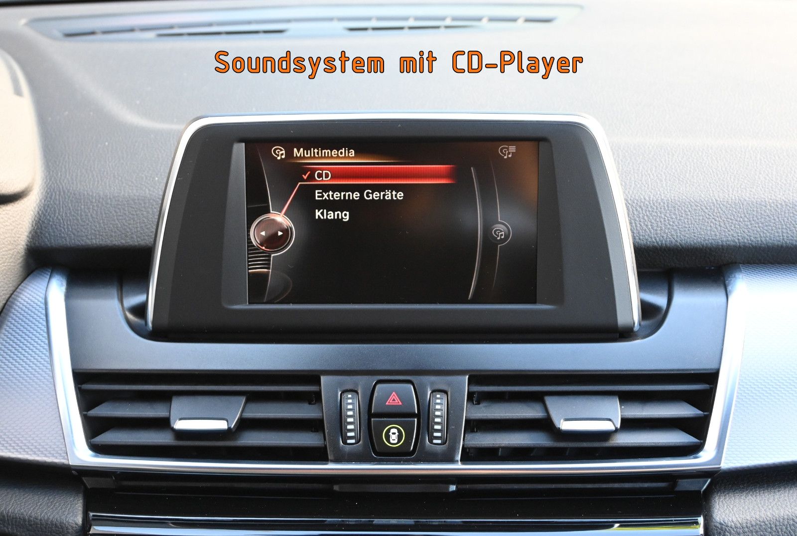 Fahrzeugabbildung BMW 218i Active Tourer M Sport °AHK°PDC°SITZHEIZ°