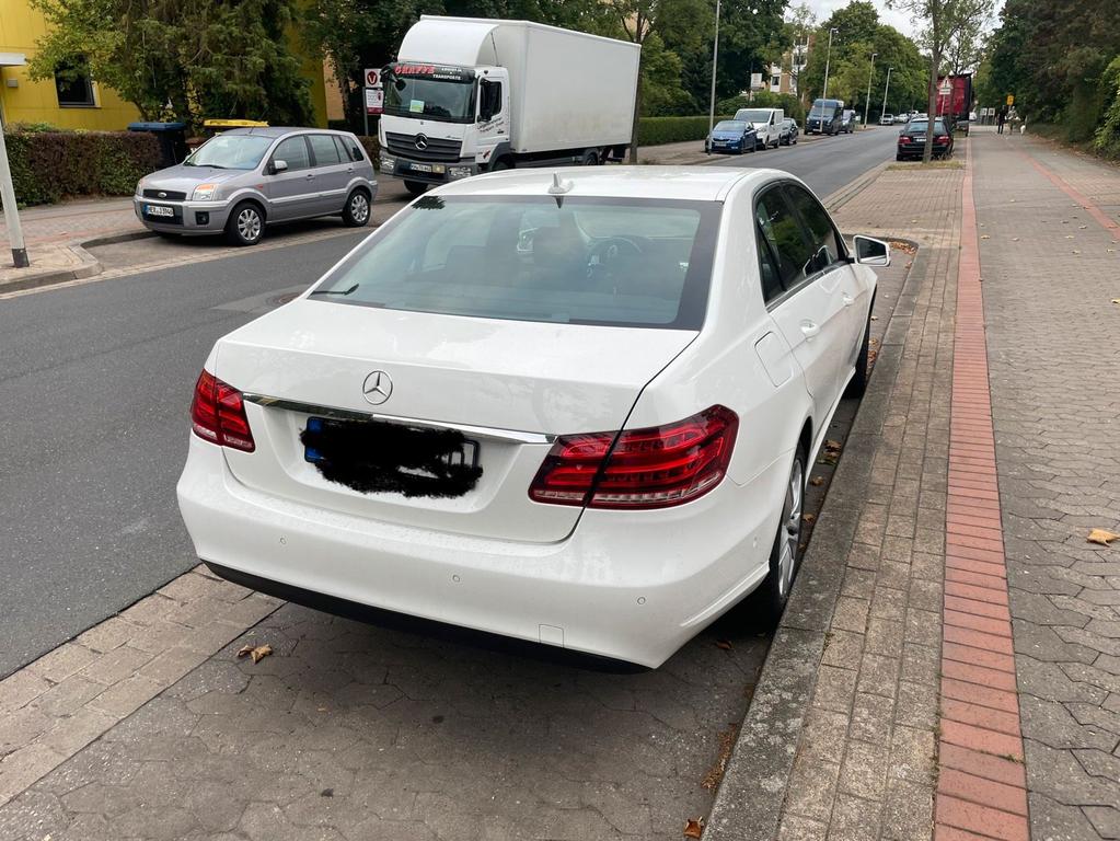 Mercedes-Benz E 220