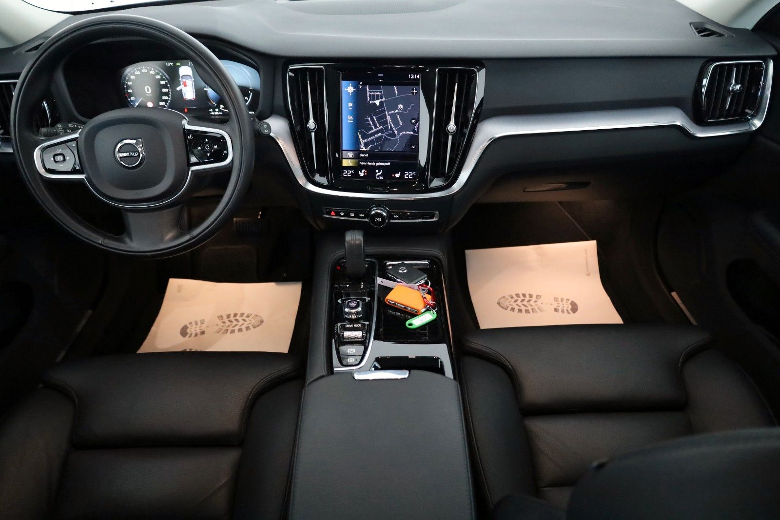 Fahrzeugabbildung Volvo V60 T6 AWD Inscription Expr. Leder,Navi,LED,SH