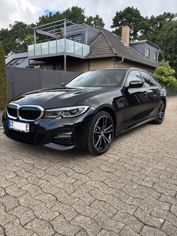 Image of BMW 330