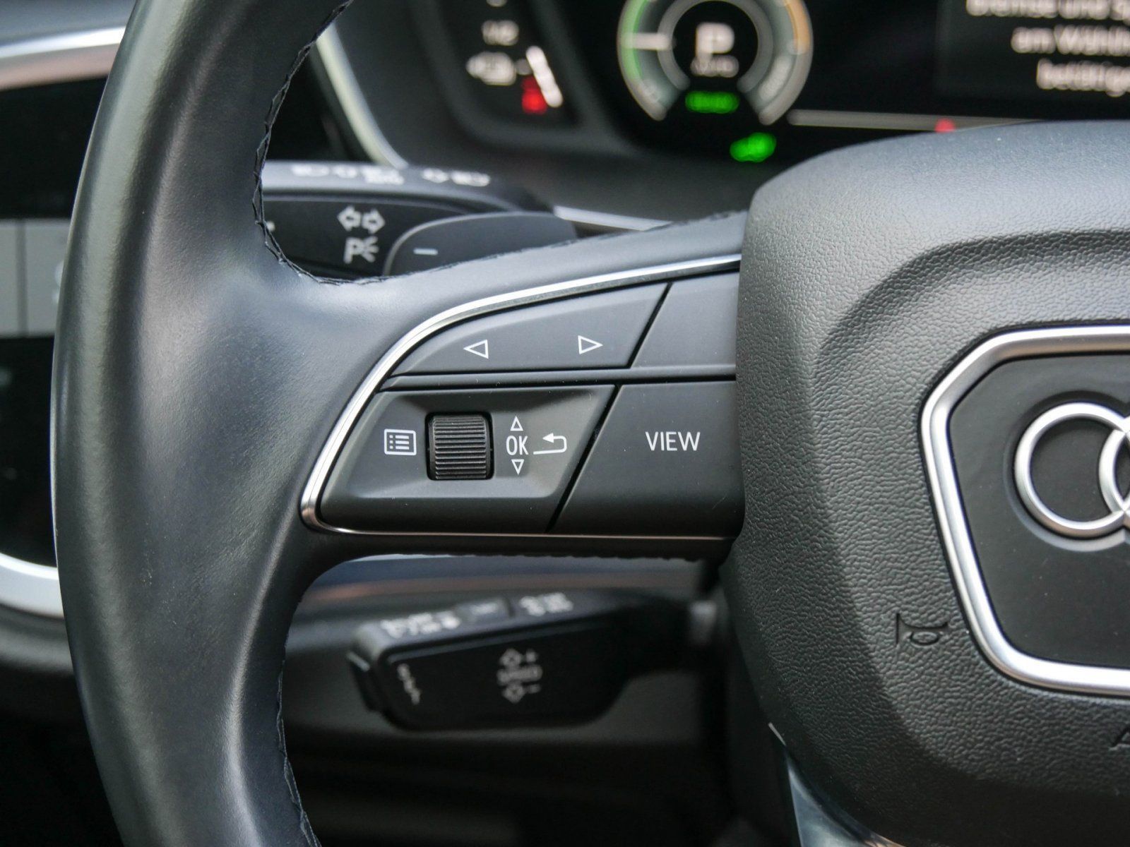Audi Q3 45 1.4 TFSIe S-Line Navi Heckklappe elekt. foto 15