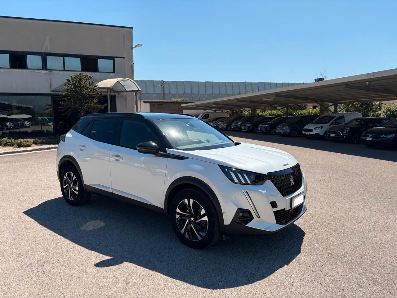 Peugeot 2008 PureTech 130 S&S EAT8 Allure imagem 2