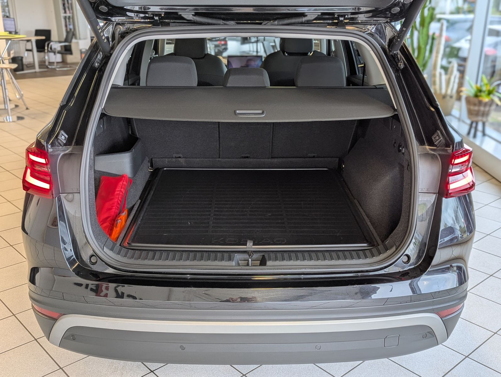 Fahrzeugabbildung SKODA Kodiaq 2.0 4x4 Selectio Pano Matrix StHz AHK 19"