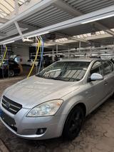 Kia cee'd / Ceed 1.4 CVVT LX Top Star Top Star - Kia cee'd / Ceed aus 2008