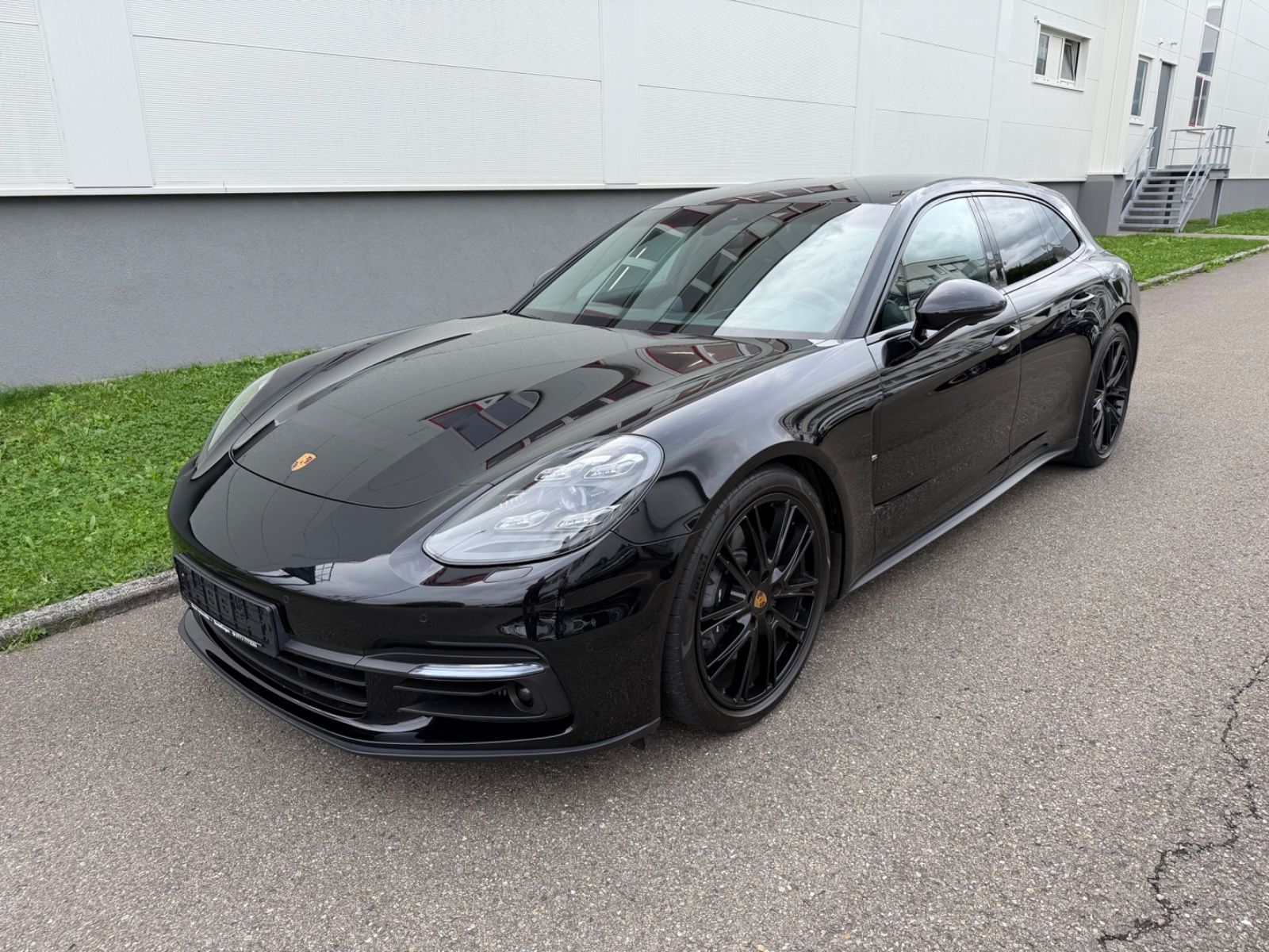 Porsche Panamera Sport Turismo 4 E-Hybrid Edition 10