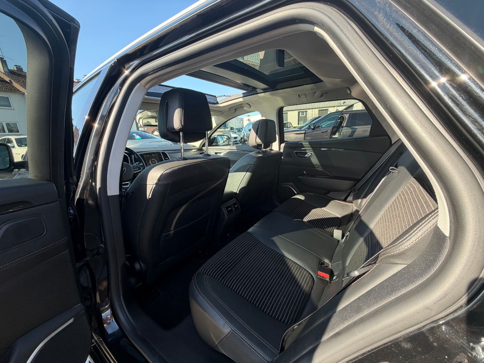 Fahrzeugabbildung Renault Talisman Grandtourer /BOSE/PANORAMA/HUD/ACC