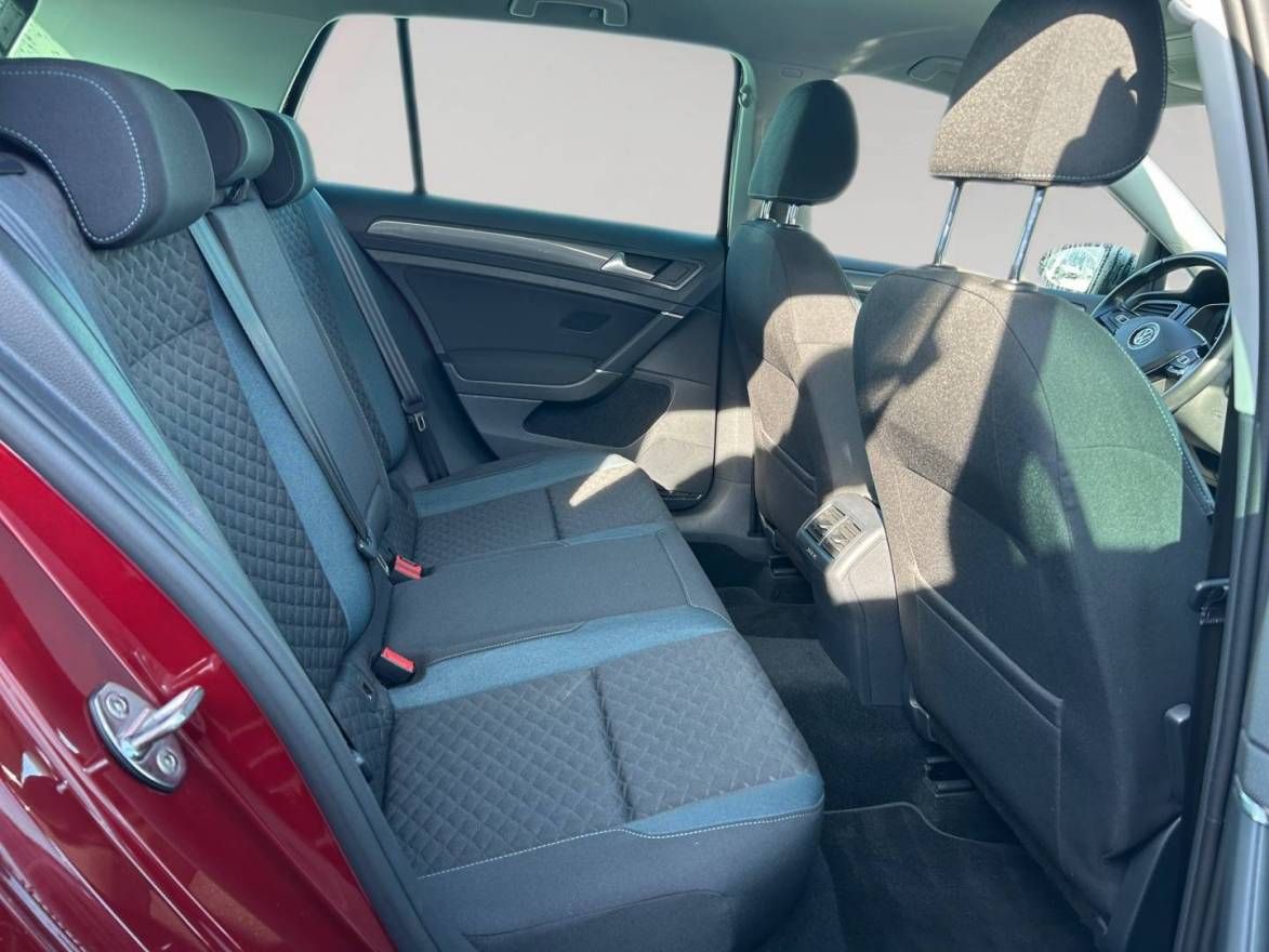 Fahrzeugabbildung Volkswagen Golf 1.5 TSI ACT OPF DSG IQ Drive