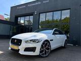 Jaguar XE V6 S*PANO*KAMERA*LEDER*MERIDIAN* - Jaguar XE mit Benzin-Antrieb