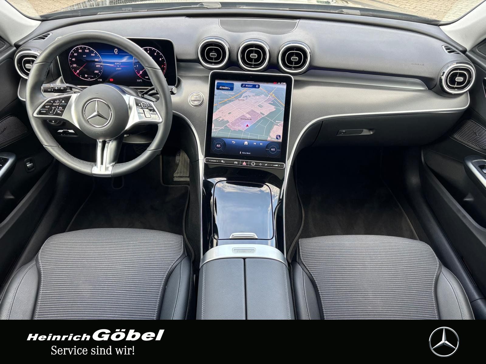 Fahrzeugabbildung Mercedes-Benz C 200 T AVANTGARDE*PANO*AHK*KAMERA*TOTWINKEL*