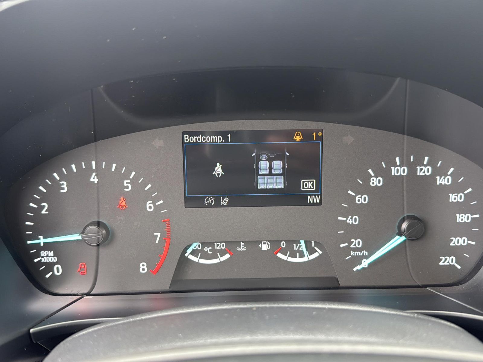 Fahrzeugabbildung Ford Kuga Cool & Connect