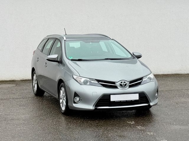 Toyota Auris Touring Sports 2.0 D-4D Life+/NAVI/KAMERA/