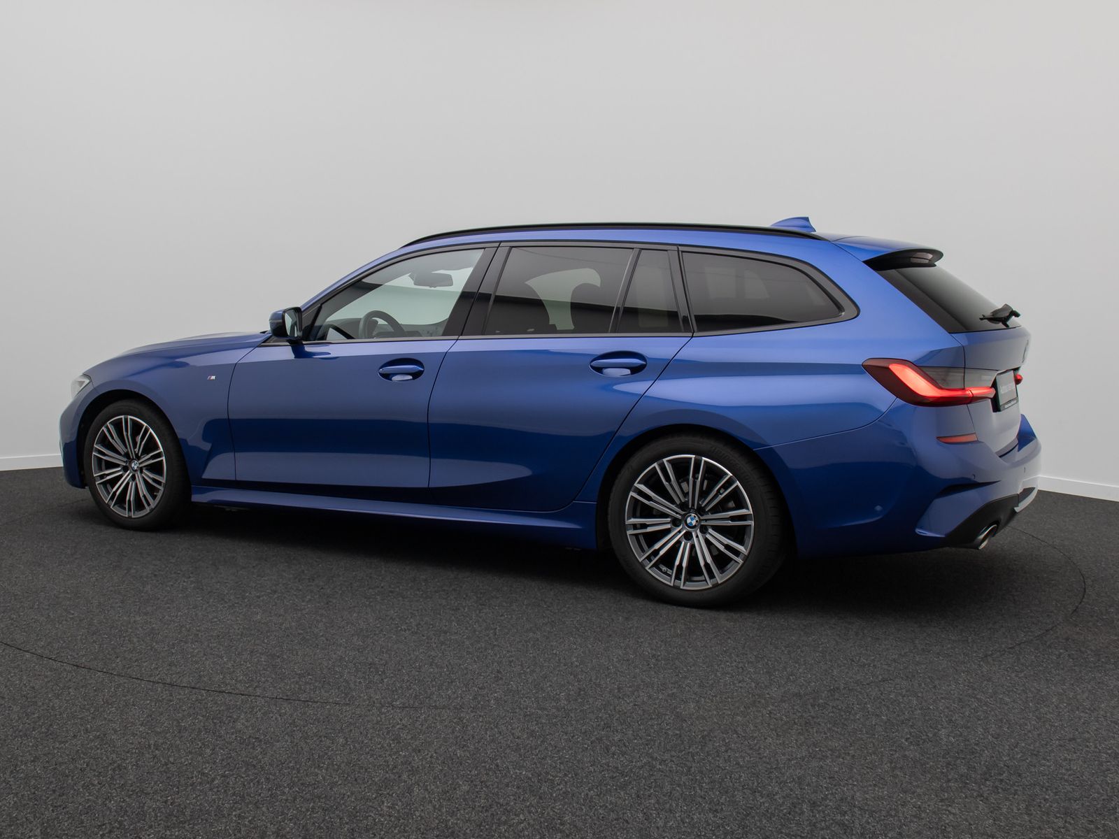 Fahrzeugabbildung BMW 320i M Sport Alarm DAB Kamera Komfort Standhzng