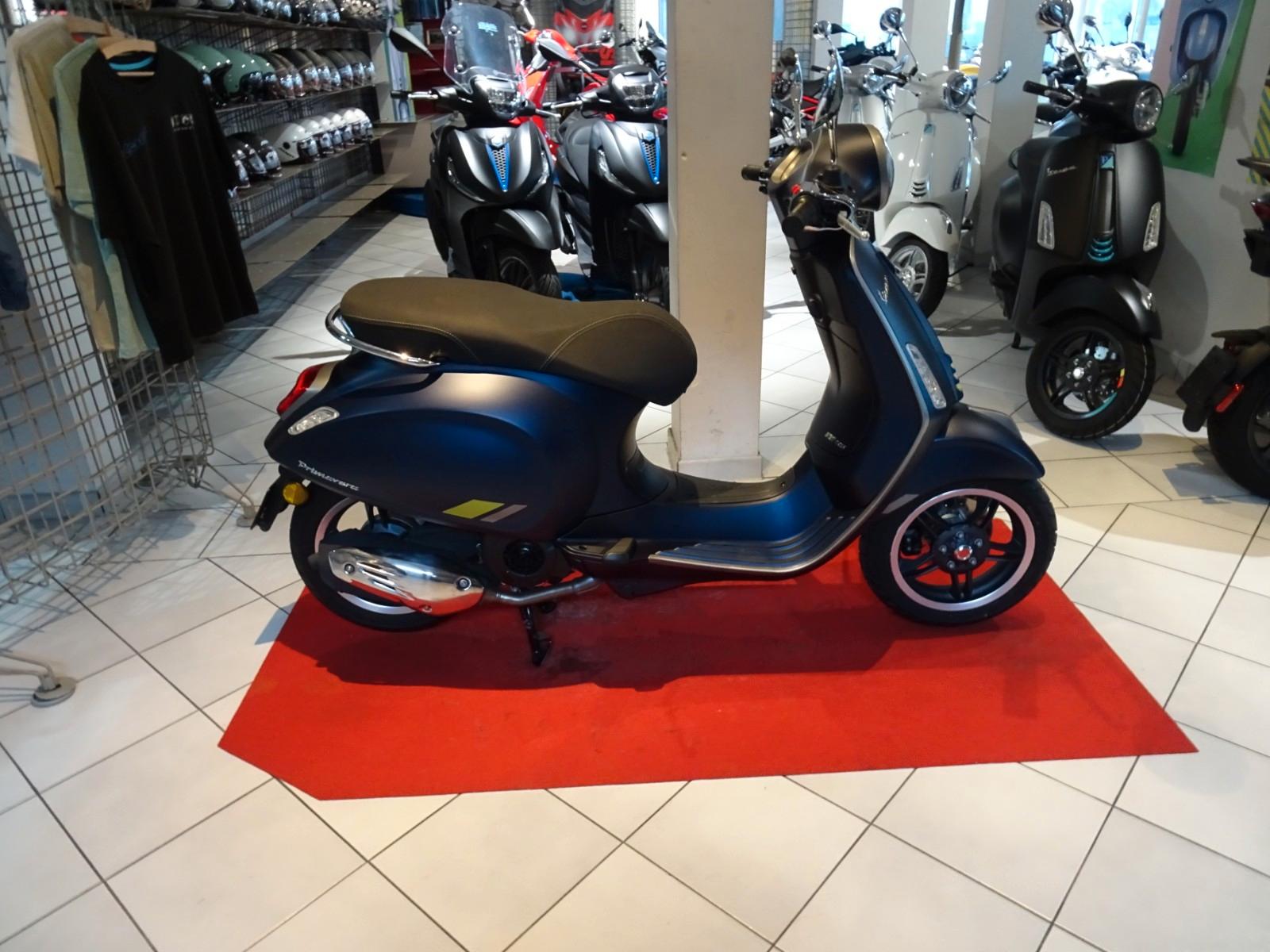 Vespa Primavera Tech 125