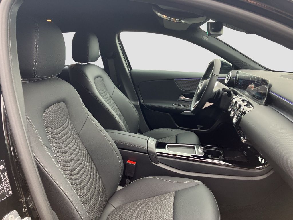 Fahrzeugabbildung Mercedes-Benz A 180 Distronic*AHK*360*Night*Totwinkel-Assist*