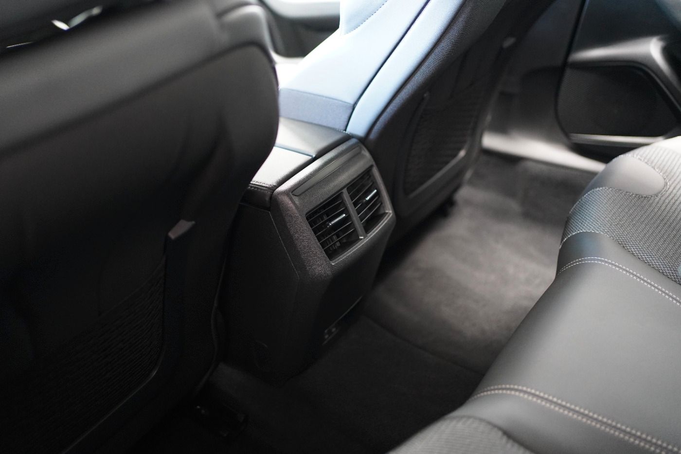 Fahrzeugabbildung Peugeot 508 SW Plug In Hybrid 225 e-EAT8 Automatik DAB