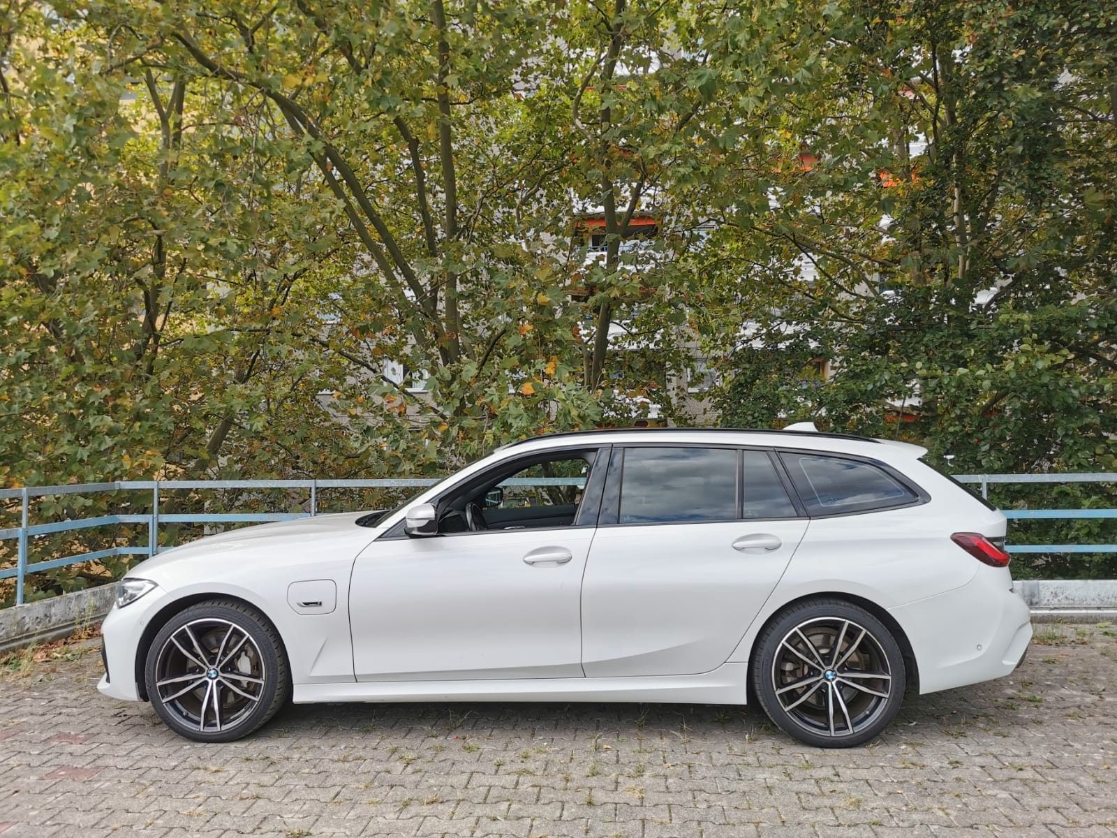 BMW 330 M-Sport Touring imagem 2