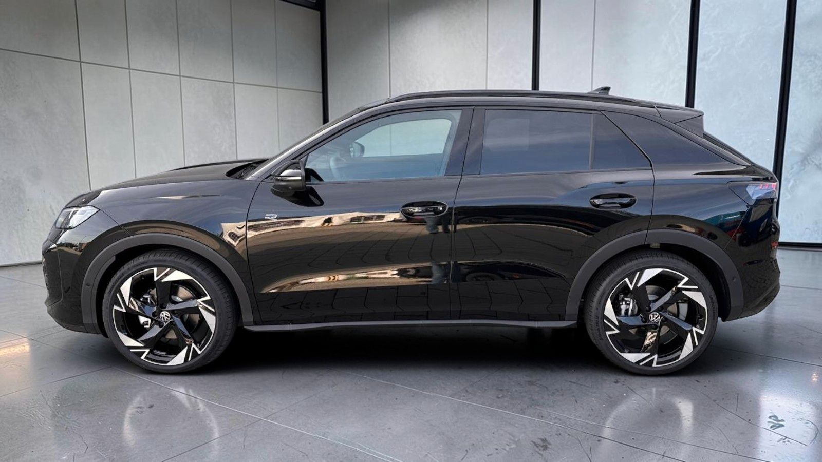 Volkswagen T-Roc 1.5 eTSI 110 kW R-Line imagem 3