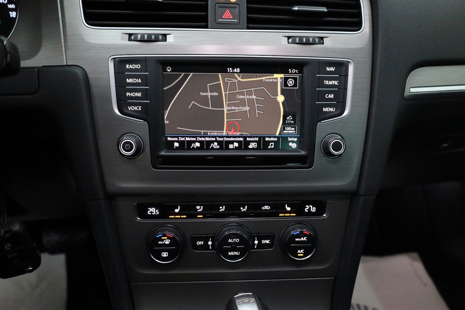 Fahrzeugabbildung Volkswagen Golf VII Lim. Comfortline TLeder,Navi,Xenon,SH