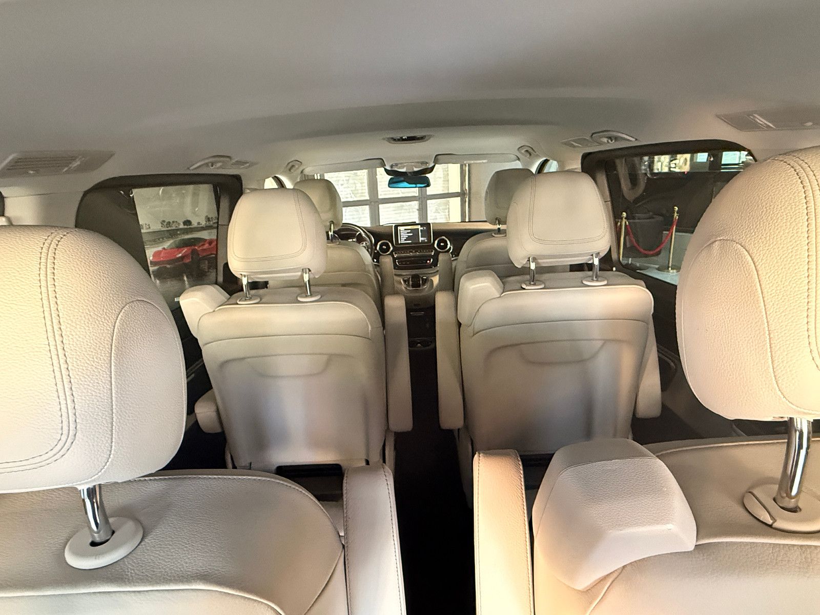 Fahrzeugabbildung Mercedes-Benz V 250/AVANTGARDE/LANG/4MATIC/LEDER/LED/NAVI/6SIT