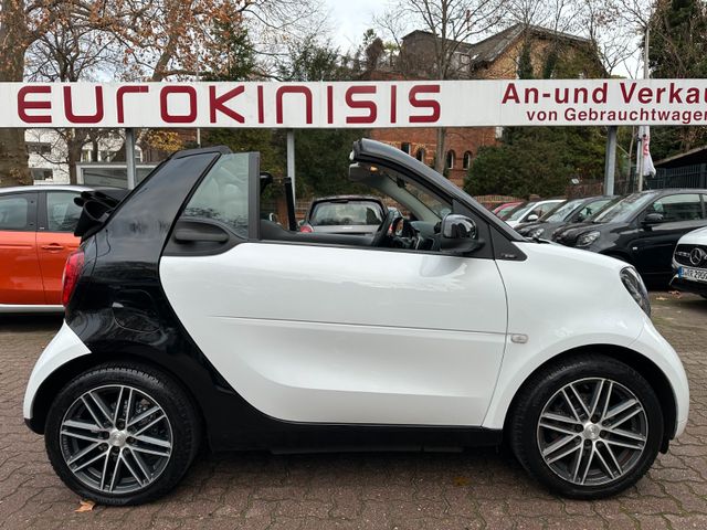 Smart fortwo cabrio 66kW DCT BRABUS*LEDER*NAVI*SHZ*KAM