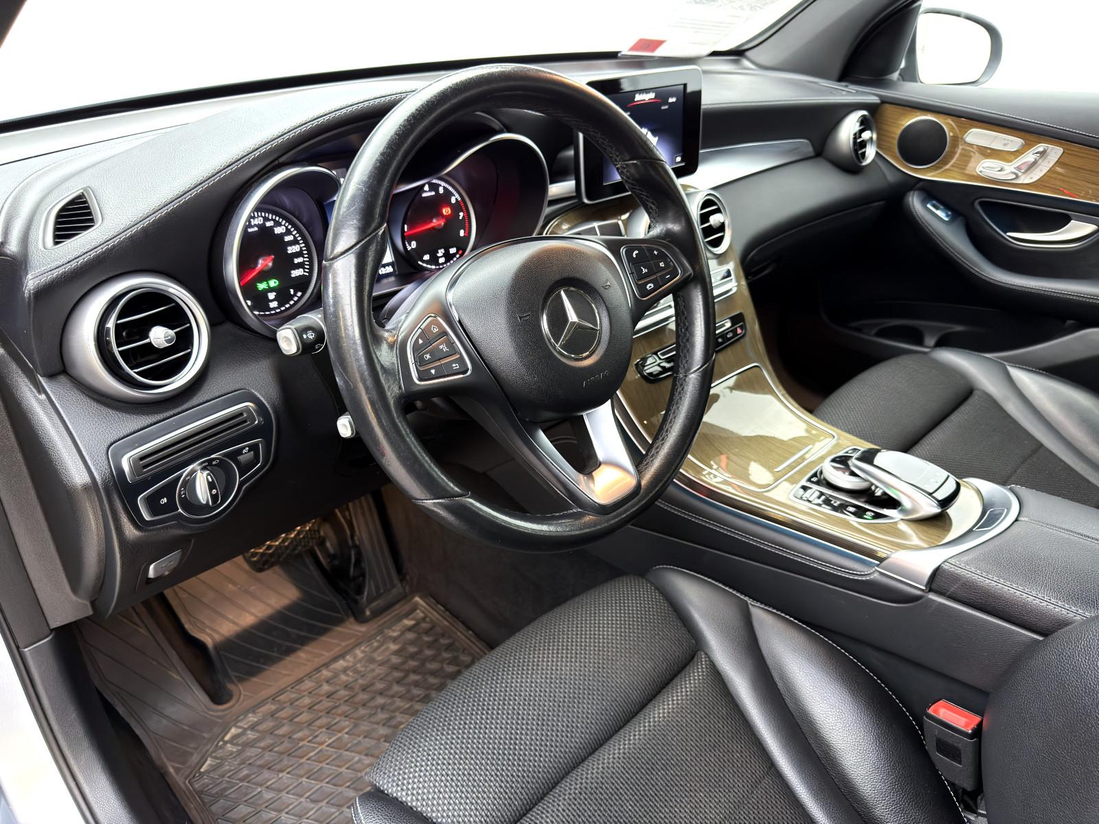 Mercedes-Benz GLC 250 4Matic *LED*SHZ*Navi*RFK*