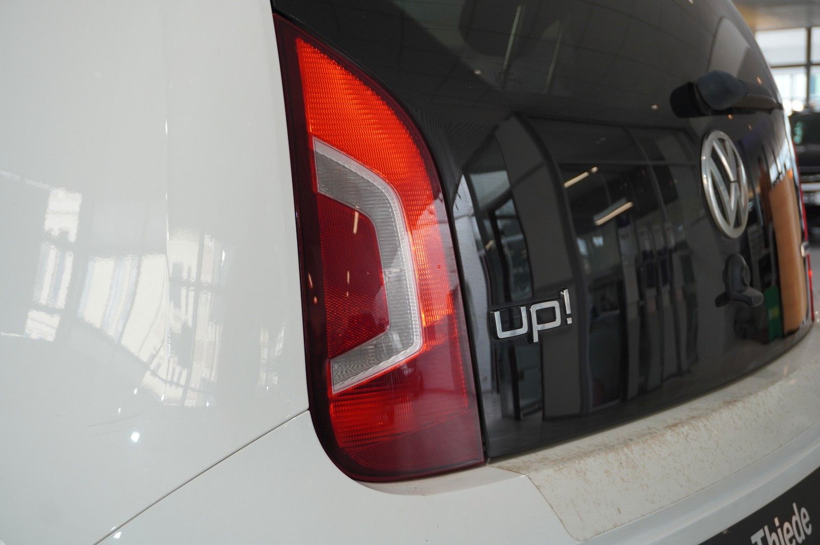 Fahrzeugabbildung Volkswagen up! 1.0 CLUB 5-TÜR NAVI/SPORT/PANO./SHZ/PDC/TEMP