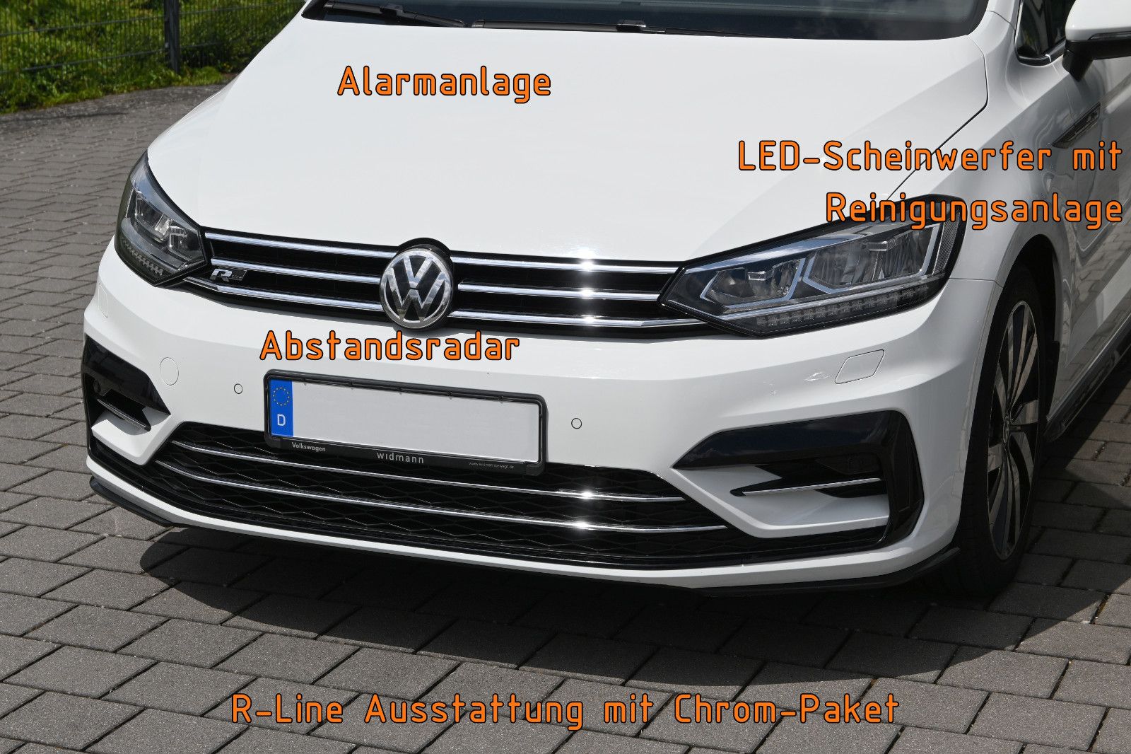 Fahrzeugabbildung Volkswagen Touran 2.0 TDI DSG R-Line °ACC°AHK°PANORAMA°KAM°