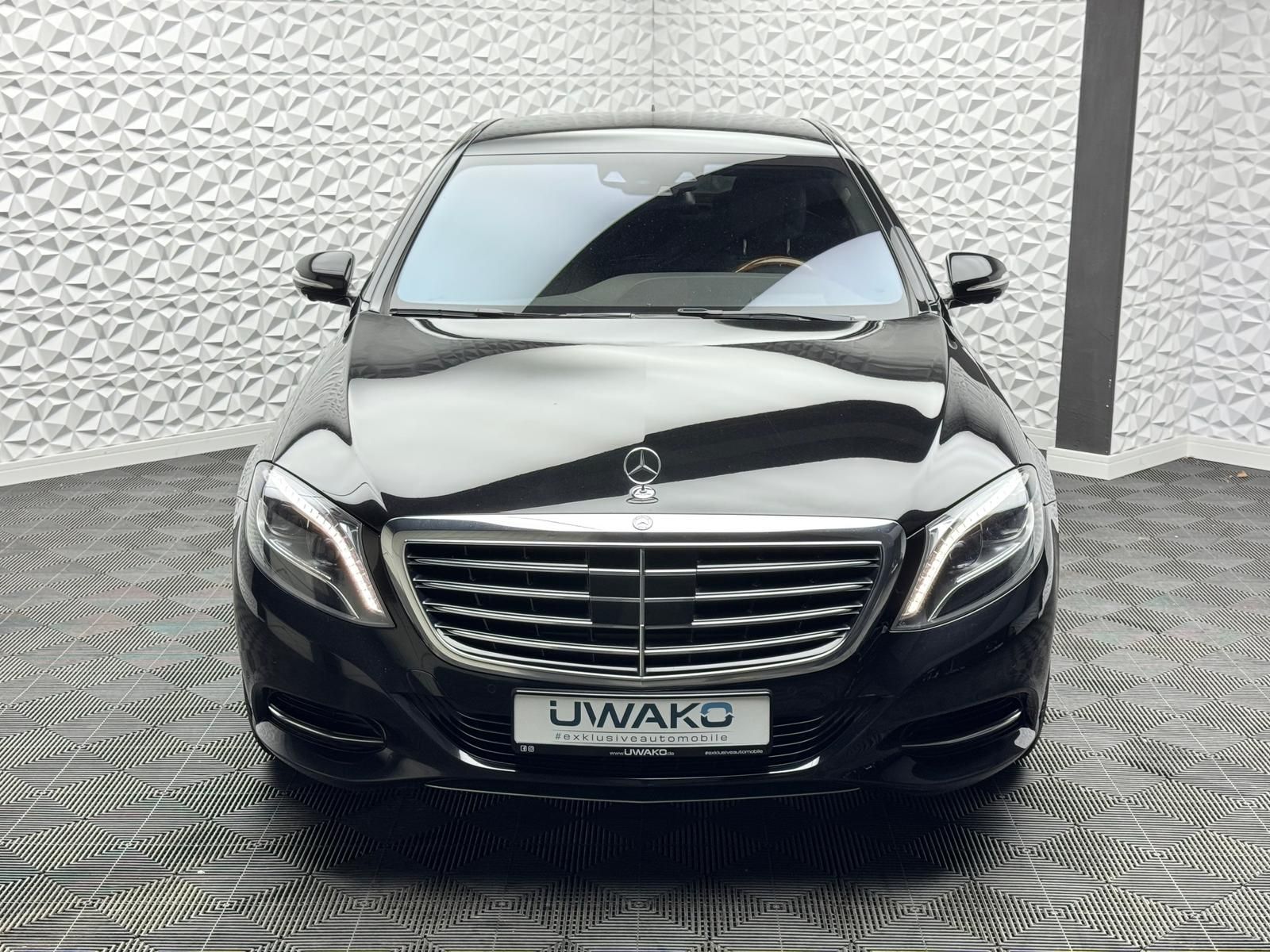 Fahrzeugabbildung Mercedes-Benz S 350d AIRMATIC/DISTRO/BURMESTER/KEYL/SOFTC/360°