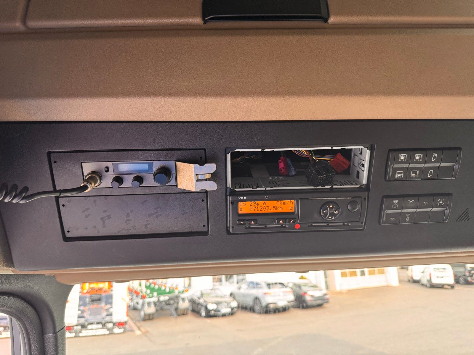 Fahrzeugabbildung Mercedes-Benz Actros 2545LnR 6x2 Retarder BigSpace PPC