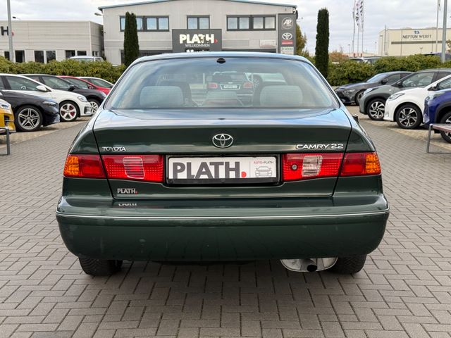 Toyota Camry  2.2