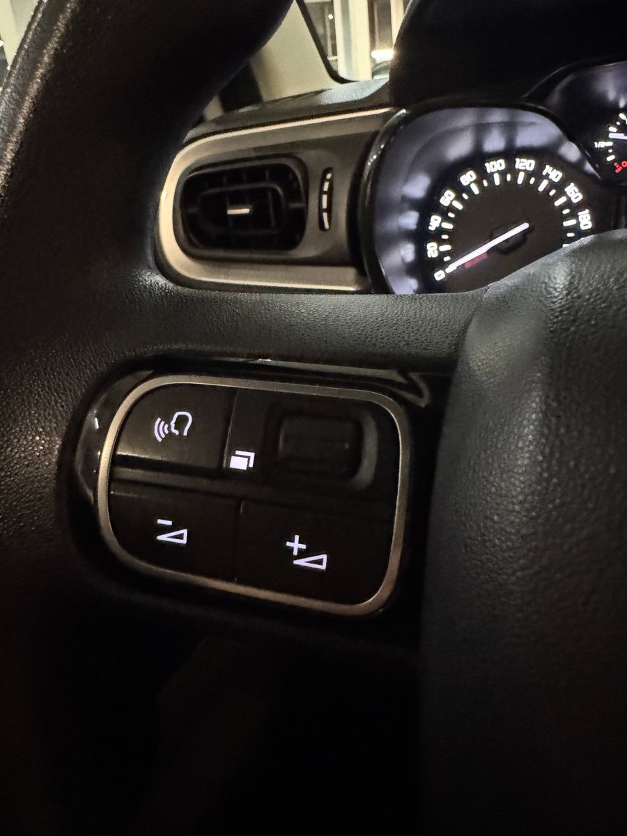 Fahrzeugabbildung Citroën C3 1.6 HDI FEEL COLOR STYLE PAKET NAVI LED VOLL