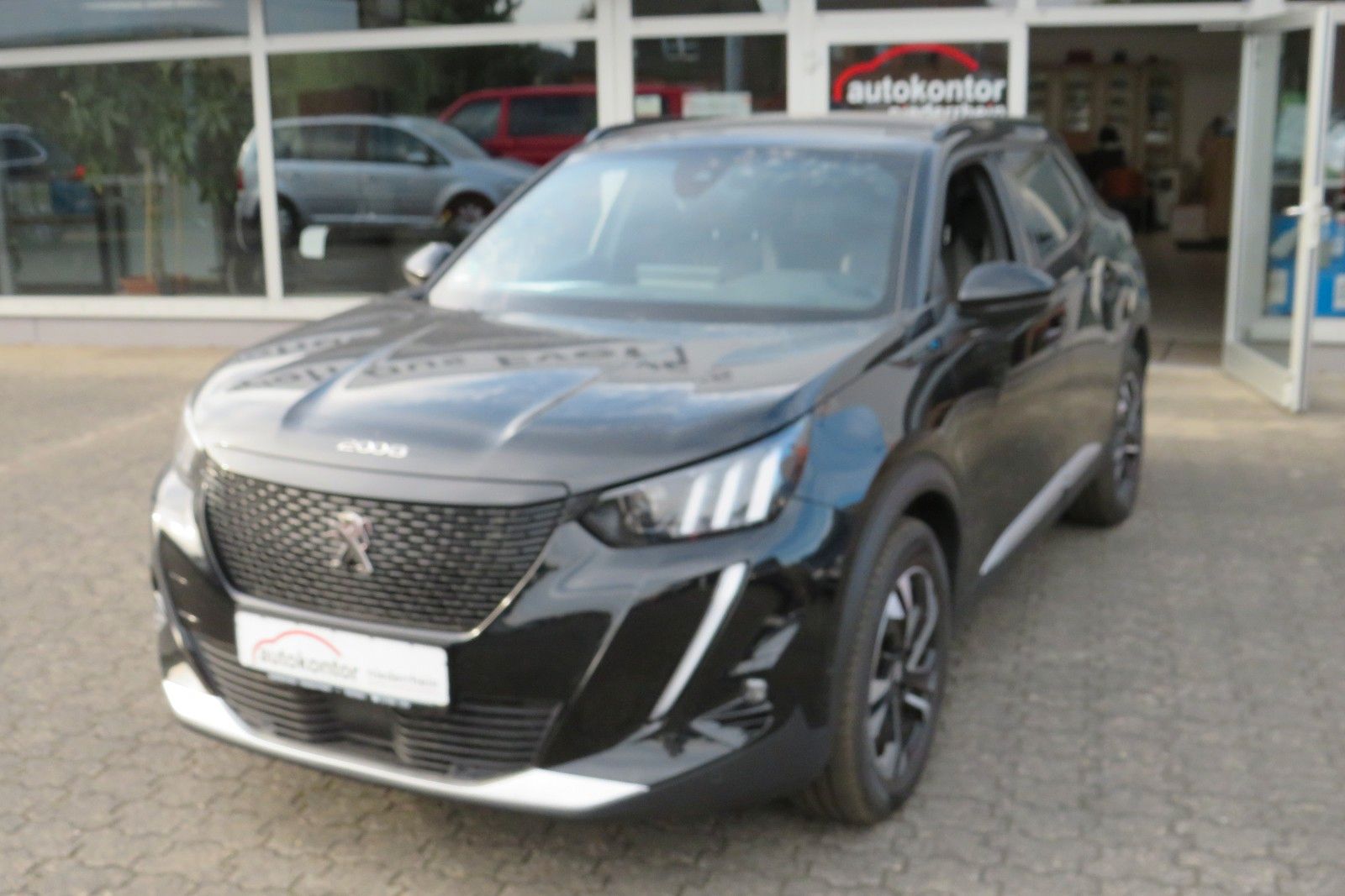 Fahrzeugabbildung Peugeot 2008 e- GT PDC KAMERA NAVI SITZH.
