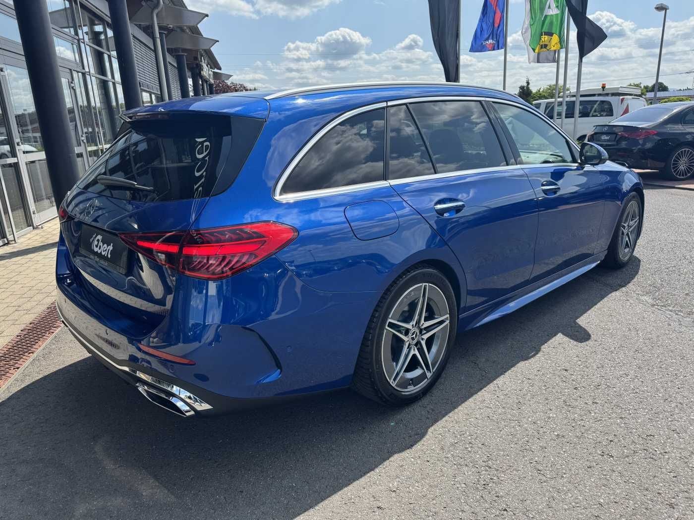 Fahrzeugabbildung Mercedes-Benz C 200d AMG+Pano+Distr+Digital+AHK+HUD+360+IHC+