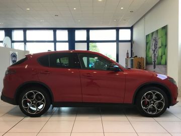 Alfa-Romeo Stelvio - 2