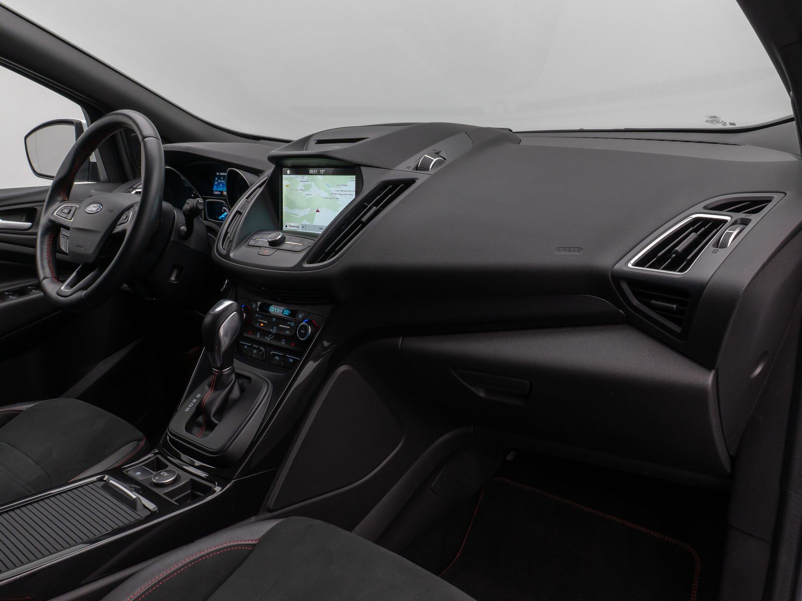 Fahrzeugabbildung Ford Kuga ST-Line Kamera Lenkrhzg Navi AHK Komfort