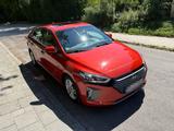 Hyundai Ioniq Hybrid Style · Erstbesitz · Scheckheft - Hyundai IONIQ: Style