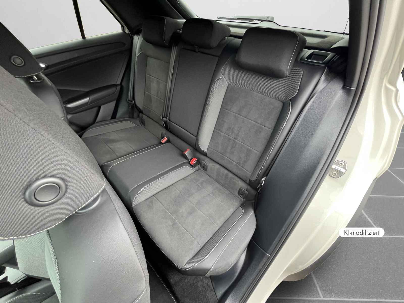 Volkswagen T-Roc - Bild 15