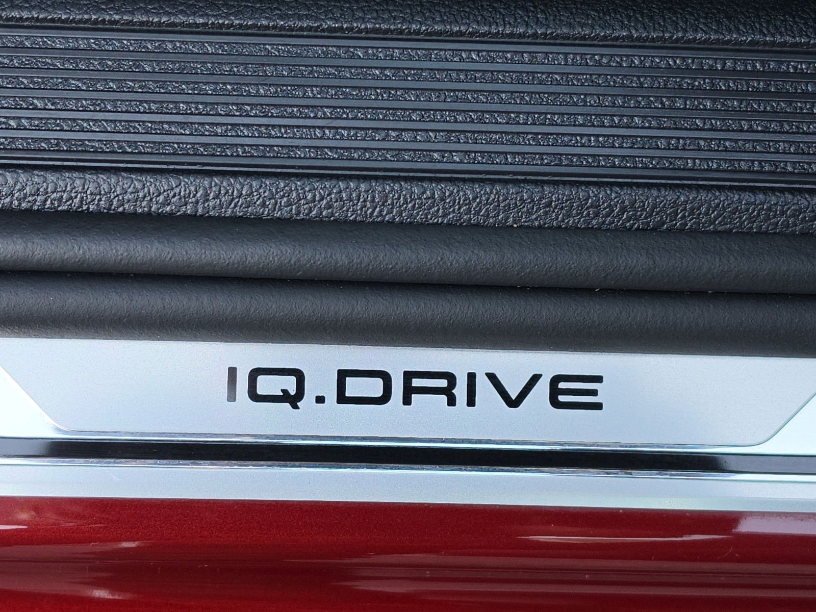Fahrzeugabbildung Volkswagen Golf VII IQ.DRIVE Start-Stopp AUTOMATIK NAVI