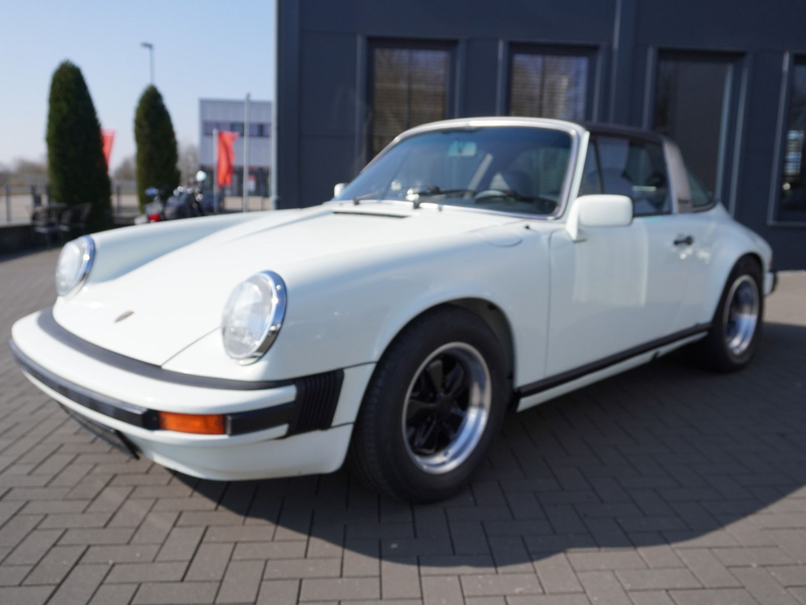 Fahrzeugabbildung Porsche 911 SC Targa