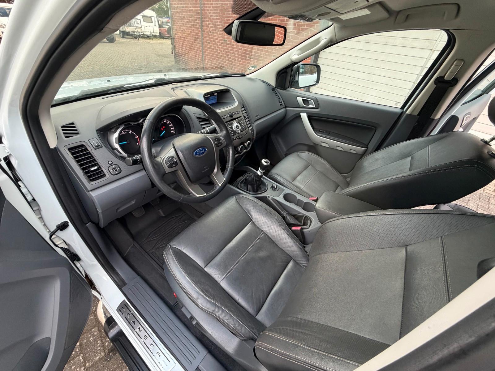 Ford Ranger Limited Double Cabine 4x4 2.2 TDCi 150 ch – BVM – Cuir – Attelage