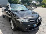 Renault Megane Cabrio top Zustand - Renault Megane mit Benzin-Antrieb: Cabrio, Automatik