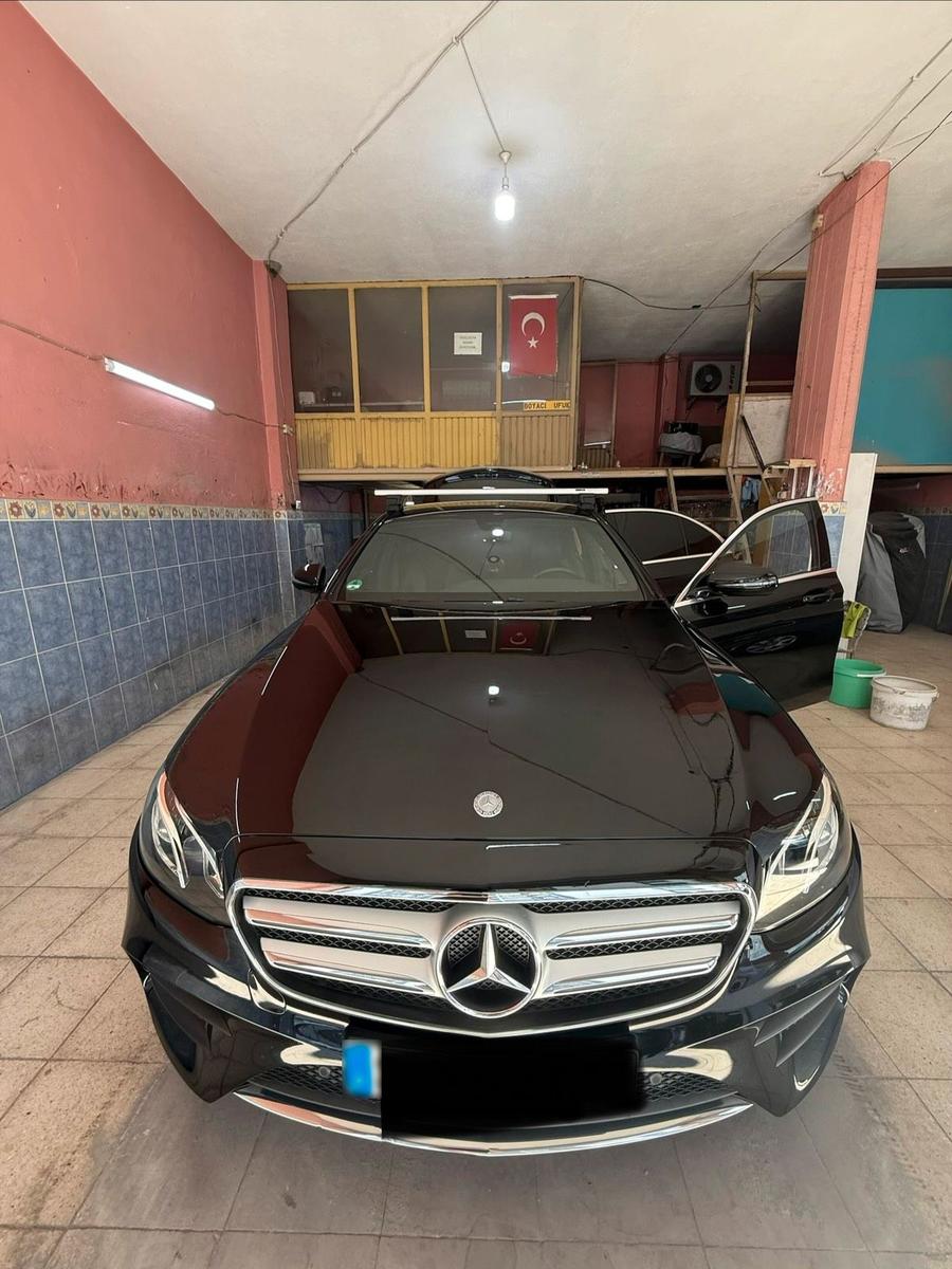 Mercedes-Benz E 220