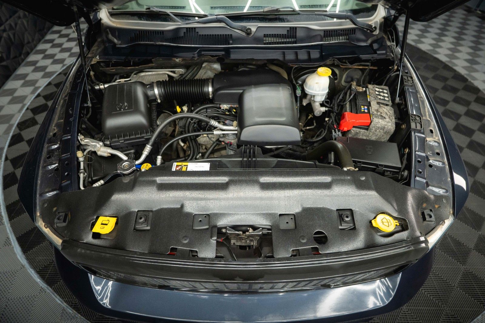 Fahrzeugabbildung Dodge RAM 3.6 V6 4x4 LONGBED Offroad *LPG*6 Sitze*