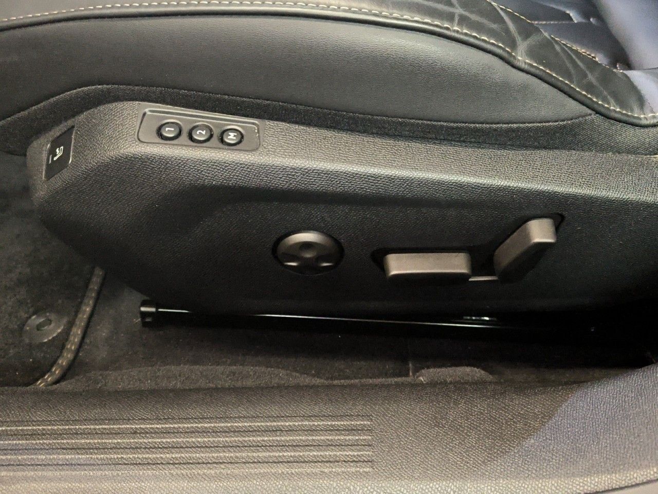 Fahrzeugabbildung Peugeot 508 GT - Leder - viele Extras Klima Navi Leder