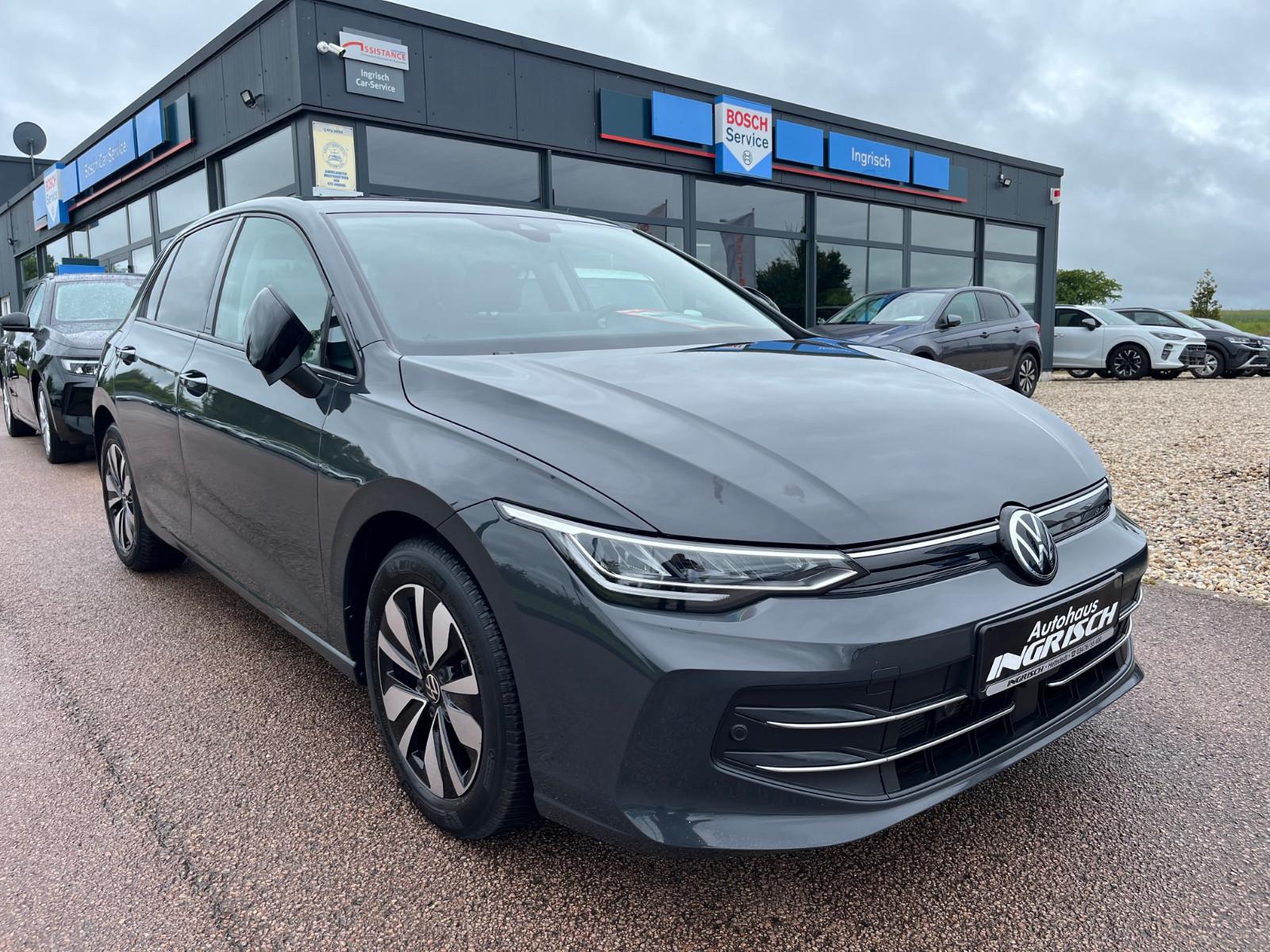 Volkswagen Golf VIII Lim. 1.5 TSI Goal mit NAVI+PDC+LED