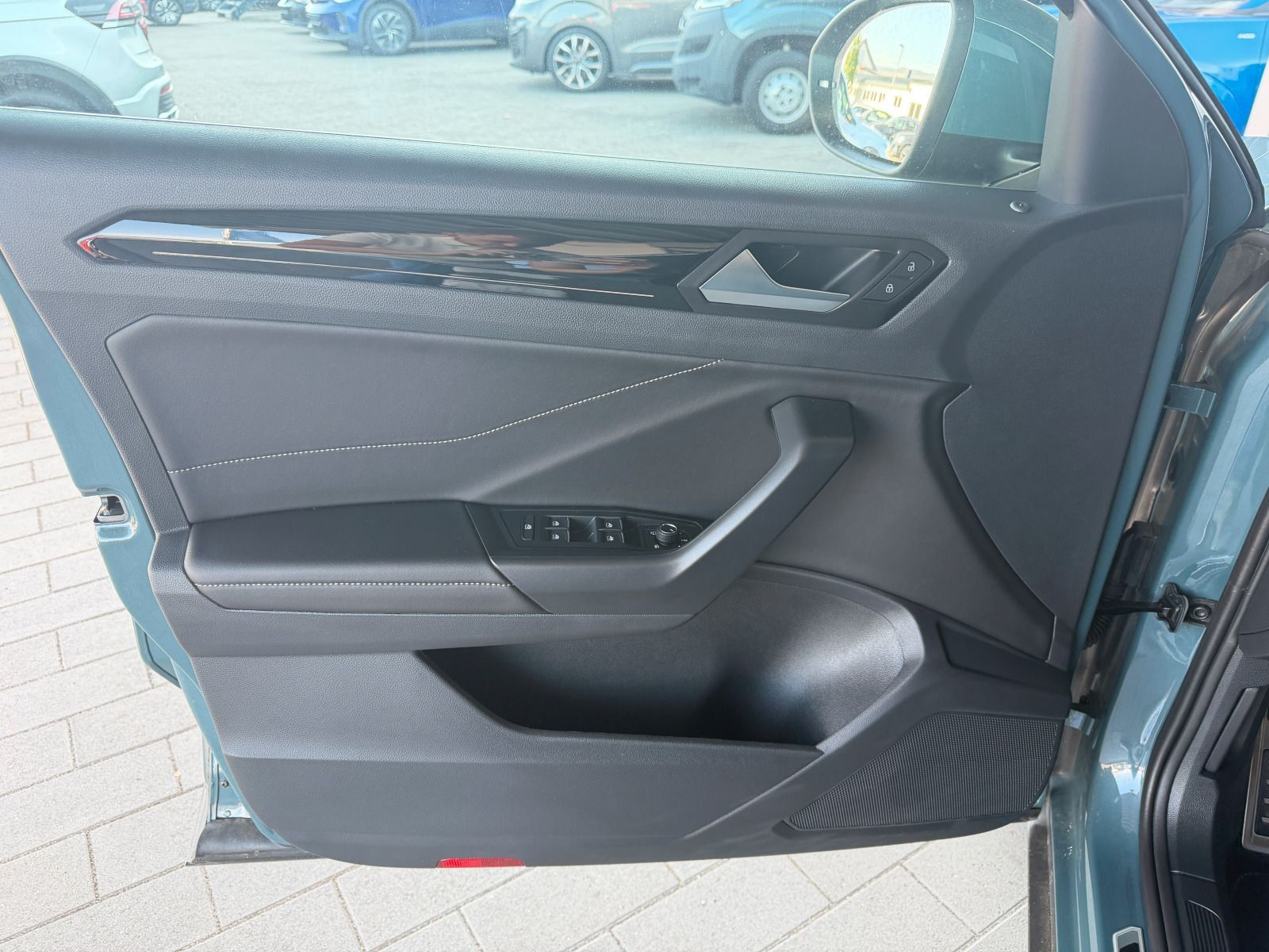 Volkswagen T-Roc - Bild 9