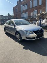 Volkswagen VW Passat 3C 1.6 Automatik - Volkswagen Passat mit Benzin-Antrieb: Limousine, 1.6
